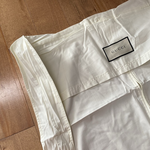 GUCCI garment bag , cotton wight, automatic bag. - Picture 4 of 4